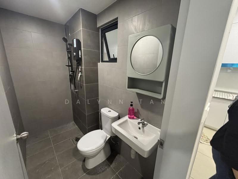 Kediaman Servis untuk Disewa di RESIDENSI SENURI - Dalynn Tan - Bathroom - PropertyGuru.com.my