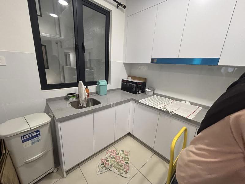 Kediaman Servis untuk Disewa di RESIDENSI SENURI - Dalynn Tan - Kitchen - PropertyGuru.com.my
