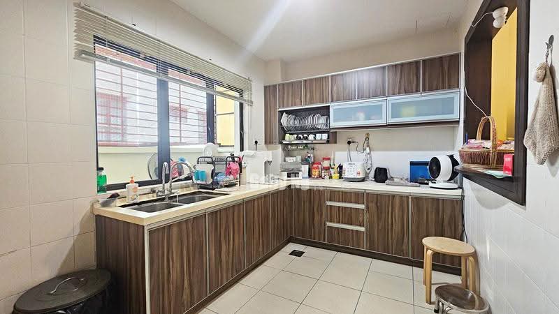 Rumah Teres 3-Tingkat untuk Dijual di Taman Bukit Prima (Cheras) - Gaby Ng - Kitchen - PropertyGuru.com.my