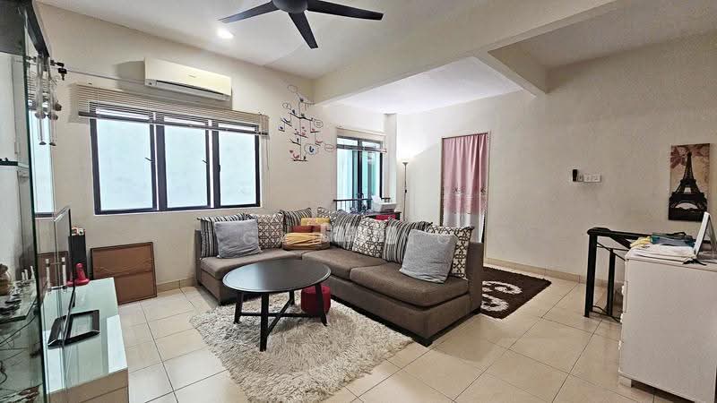 Rumah Teres 3-Tingkat untuk Dijual di Taman Bukit Prima (Cheras) - Gaby Ng - Living Room - PropertyGuru.com.my