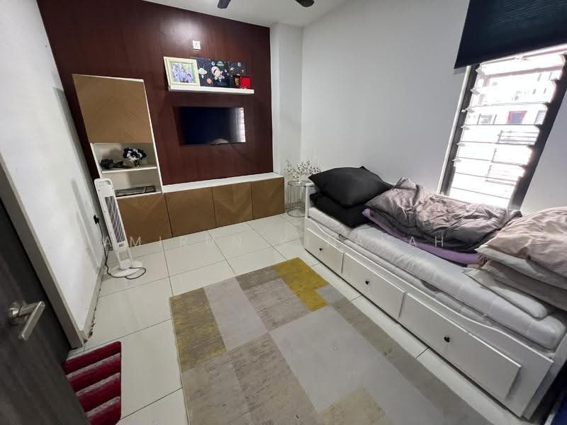 2-storey Terraced House for Sale in U16, Elmina Gardens (Shah Alam) - Amirun Kinanah - Bedroom - PropertyGuru.com.my