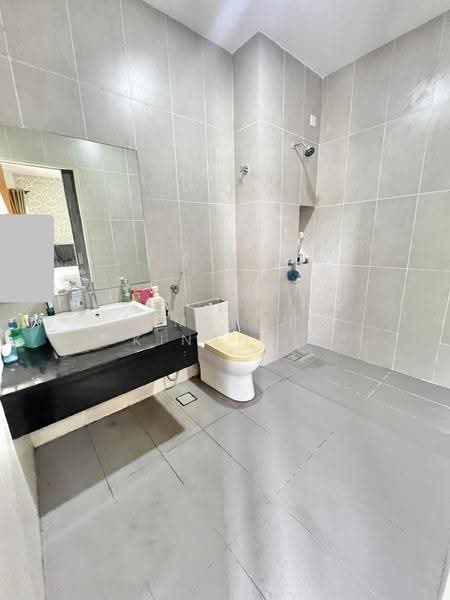 2-storey Terraced House for Sale in U16, Elmina Gardens (Shah Alam) - Amirun Kinanah - Bathroom - PropertyGuru.com.my