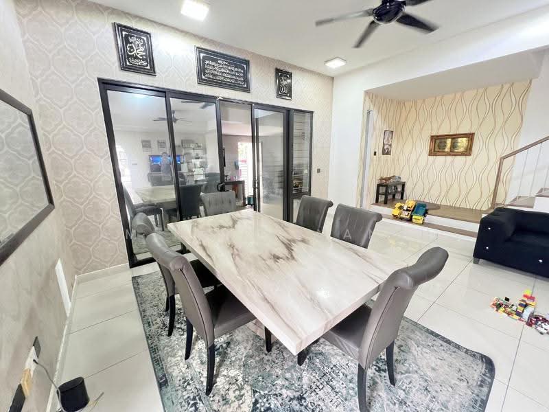 2-storey Terraced House for Sale in U16, Elmina Gardens (Shah Alam) - Amirun Kinanah - Dining Room - PropertyGuru.com.my