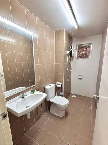 Kediaman Servis untuk Dijual di The Arc - Andy Lau - Bathroom - PropertyGuru.com.my