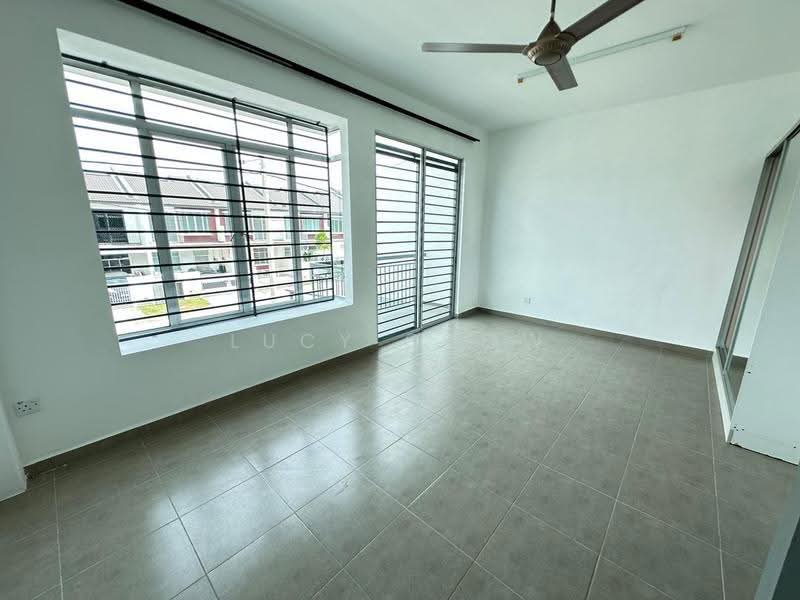 Terraced House for Rent in Taman Kundang Jaya (Rawang) - Lucy Chow - Bedroom - PropertyGuru.com.my