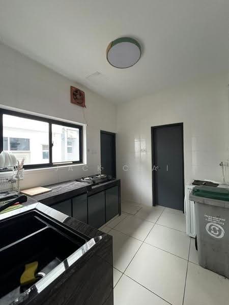 Rumah Teres 2-Tingkat untuk Disewa di Bandar Putra Kulai (Kulai) - Jack Chai - Kitchen - PropertyGuru.com.my