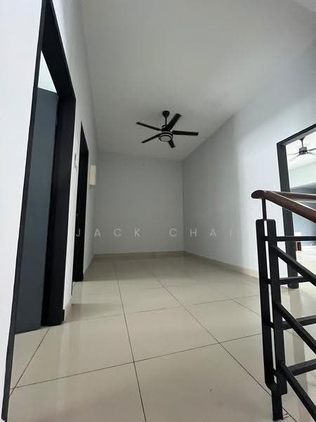 Rumah Teres 2-Tingkat untuk Disewa di Bandar Putra Kulai (Kulai) - Jack Chai - Corridor - PropertyGuru.com.my