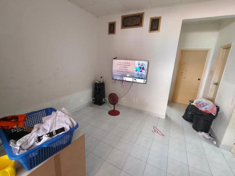 Townhouse for Sale in Masai (Johor) - Jack Chai - Living Room - PropertyGuru.com.my