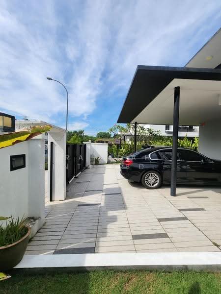 Semi-Detached House for Sale in Bukit Bandaraya (Shah Alam) - Rafedah Binti Abdul Aziz - Exterior - PropertyGuru.com.my