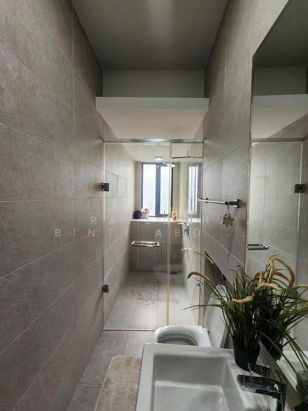 Semi-Detached House for Sale in Bukit Bandaraya (Shah Alam) - Rafedah Binti Abdul Aziz - Bathroom - PropertyGuru.com.my