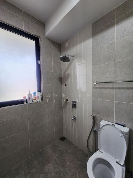 Semi-Detached House for Sale in Bukit Bandaraya (Shah Alam) - Rafedah Binti Abdul Aziz - Bathroom - PropertyGuru.com.my