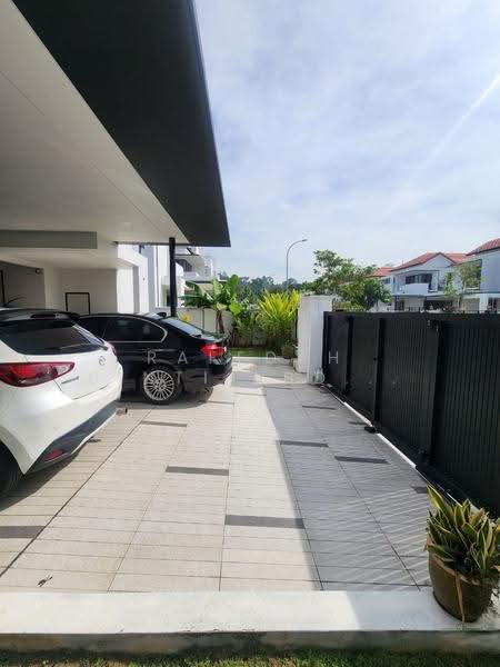Semi-Detached House for Sale in Bukit Bandaraya (Shah Alam) - Rafedah Binti Abdul Aziz - Exterior - PropertyGuru.com.my