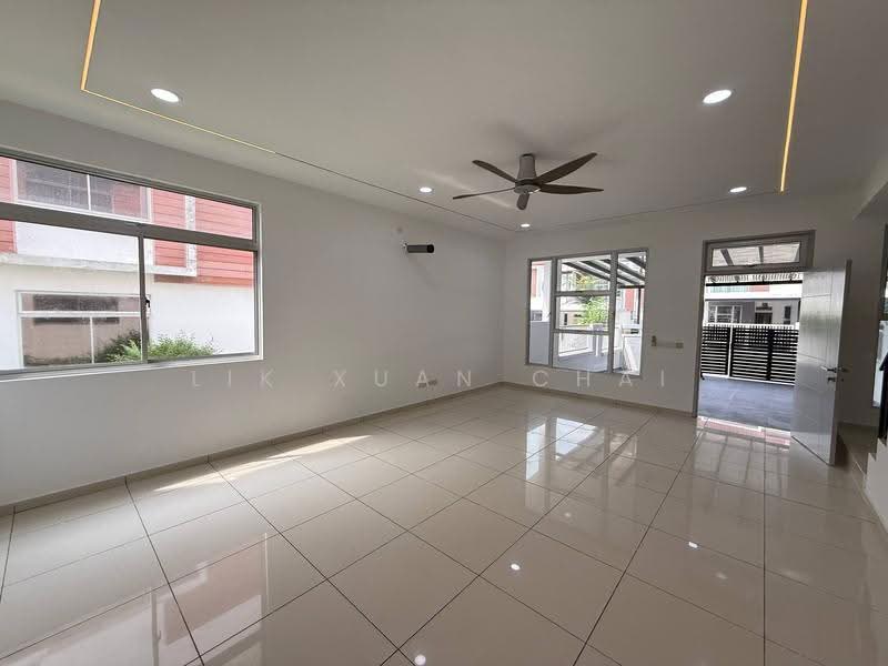 2-storey Terraced House for Sale in Setia Eco Village (Gelang Patah) - Lik Xuan Chai - Living Room - PropertyGuru.com.my