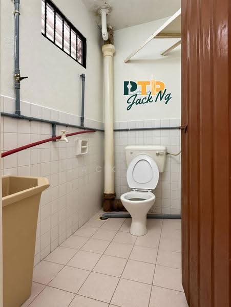 Rumah Flat untuk Dijual di Taman Bagan - Jack Ng - Bathroom - PropertyGuru.com.my