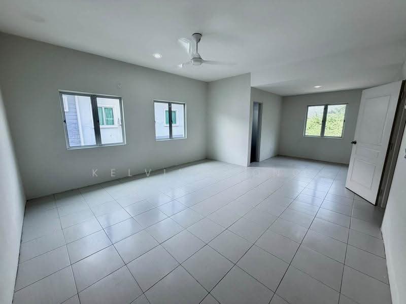 Rumah Bandar untuk Disewa di Bandar Meru Prima (Ipoh Premier City) (Ipoh) - Kelvin Chong - Living Room - PropertyGuru.com.my