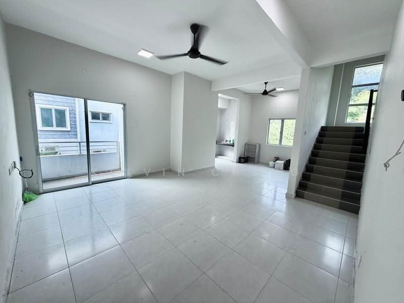 Rumah Bandar untuk Disewa di Bandar Meru Prima (Ipoh Premier City) (Ipoh) - Kelvin Chong - Living Room - PropertyGuru.com.my