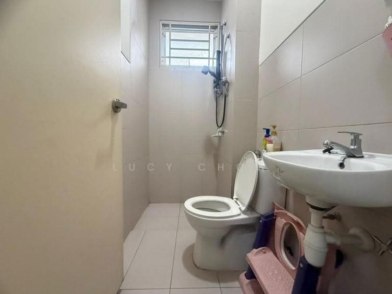 2-storey Terraced House for Sale in Bandar Country Homes (Rawang) - Lucy Chow - Bathroom - PropertyGuru.com.my