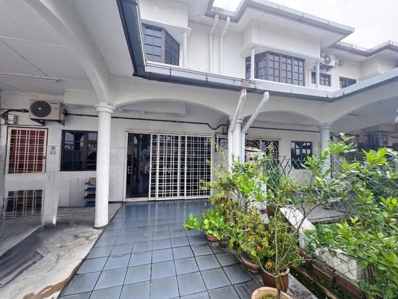 Rumah Teres untuk Dijual di Taman Bayu Perdana (Klang) - Penny Chia - Exterior - PropertyGuru.com.my
