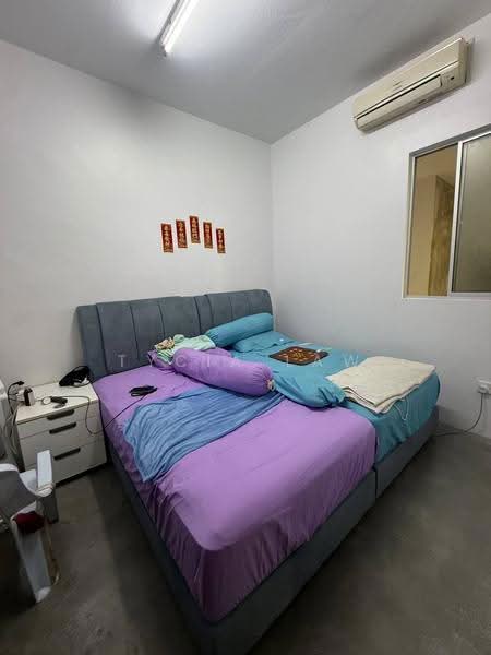 2-storey Terraced House for Sale in Taman Molek (Johor Bahru) - Tycia Law - Bedroom - PropertyGuru.com.my