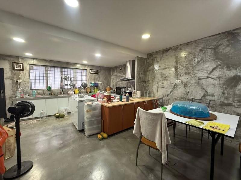 2-storey Terraced House for Sale in Taman Molek (Johor Bahru) - Tycia Law - Kitchen - PropertyGuru.com.my