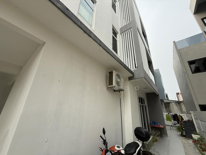 Rumah Kluster untuk Dijual di Johor Bahru (Johor) - Ricky Woo - Exterior - PropertyGuru.com.my