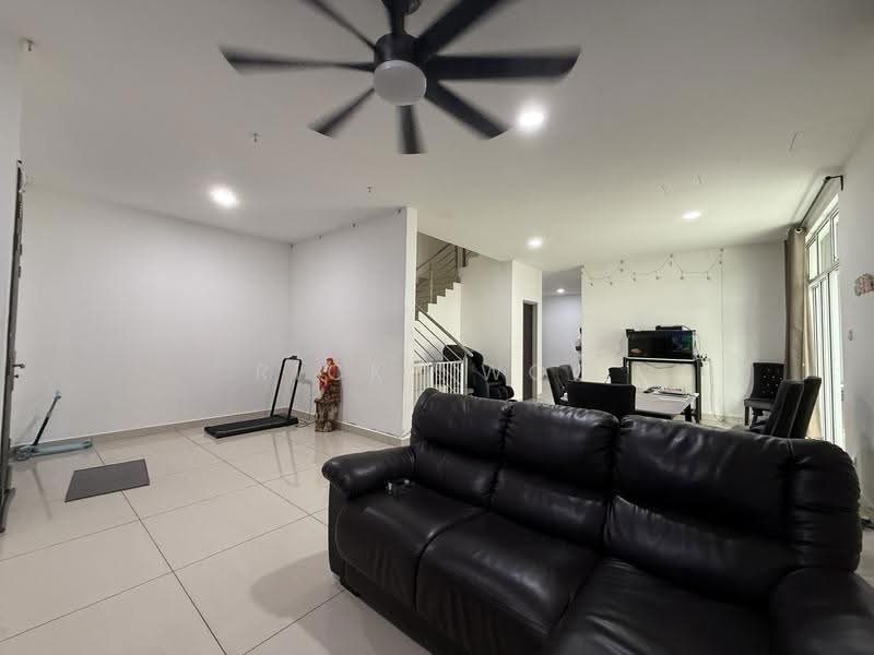 Rumah Kluster untuk Dijual di Johor Bahru (Johor) - Ricky Woo - Living Room - PropertyGuru.com.my