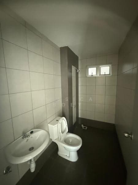 Service Residence for Sale at One 49 Residence - Jessica Boey - Bathroom - PropertyGuru.com.my