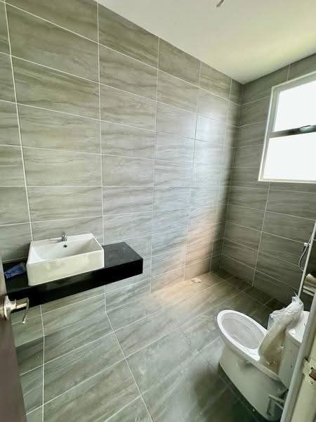 Semi-Detached House for Sale in Skudai (Johor) - VIN Kee - Bathroom - PropertyGuru.com.my