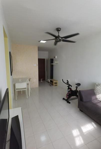 Kediaman Servis untuk Dijual di Suria Kinrara - Karen Lau - Living Room - PropertyGuru.com.my