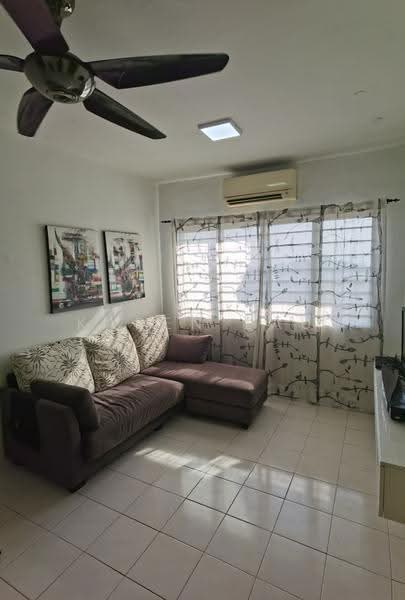 Kediaman Servis untuk Dijual di Suria Kinrara - Karen Lau - Living Room - PropertyGuru.com.my
