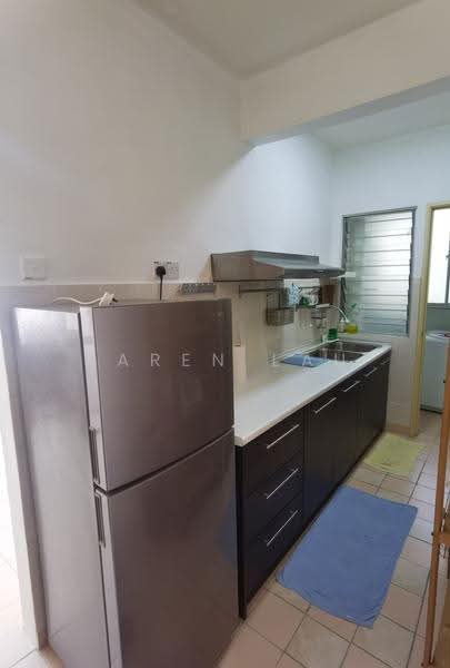 Kediaman Servis untuk Dijual di Suria Kinrara - Karen Lau - Kitchen - PropertyGuru.com.my