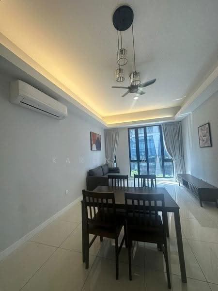 Kediaman Servis untuk Dijual di The Sentral Suites - Karen Lau - Living Room - PropertyGuru.com.my