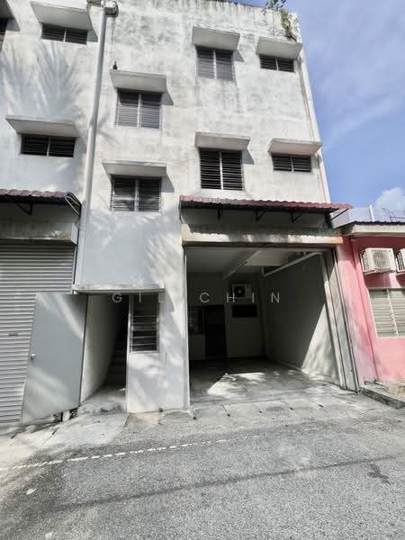 Shop / Office for Rent in Taman Song Choon (Ipoh) - Gil Chin - Exterior - PropertyGuru.com.my