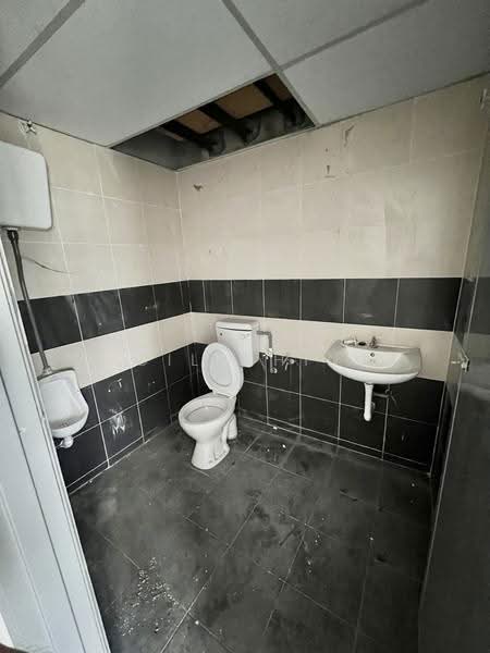 Shop / Office for Rent in Taman Song Choon (Ipoh) - Gil Chin - PropertyGuru.com.my
