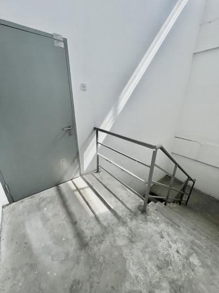 Shop / Office for Rent in Taman Klebang Perdana (Chemor) - Gil Chin - Corridor - PropertyGuru.com.my