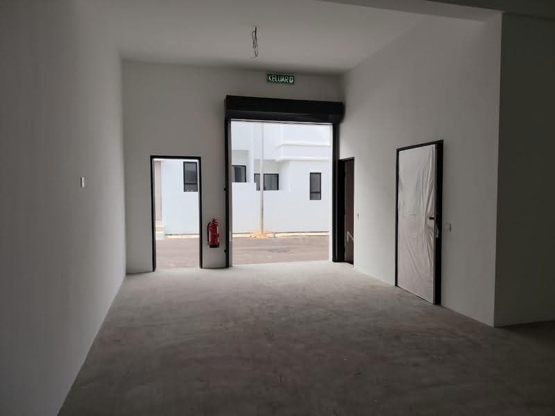 Kedai untuk Disewa di Bandar Seri Botani (Ipoh) - Gil Chin - Entrance - PropertyGuru.com.my