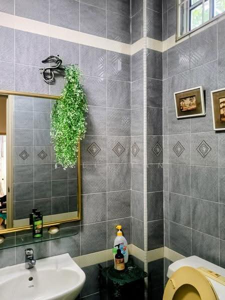 Bungalow House untuk Disewa di Usj 5 (Subang Jaya) - Celia Tan - Bathroom - PropertyGuru.com.my
