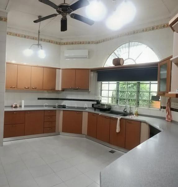 Bungalow House untuk Disewa di Usj 5 (Subang Jaya) - Celia Tan - Kitchen - PropertyGuru.com.my