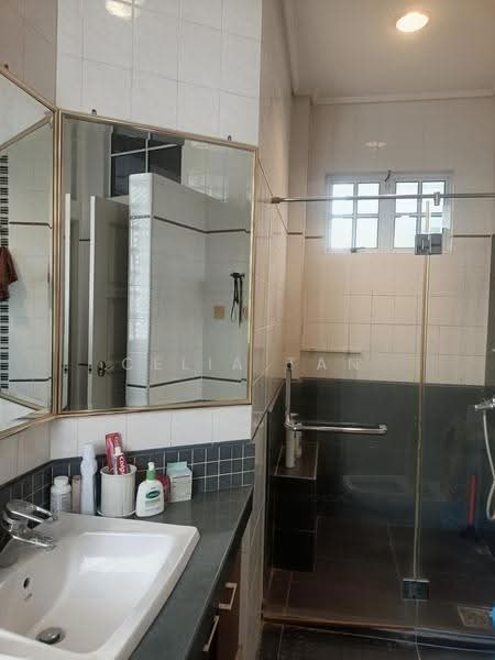 Bungalow House untuk Disewa di Usj 5 (Subang Jaya) - Celia Tan - Bathroom - PropertyGuru.com.my
