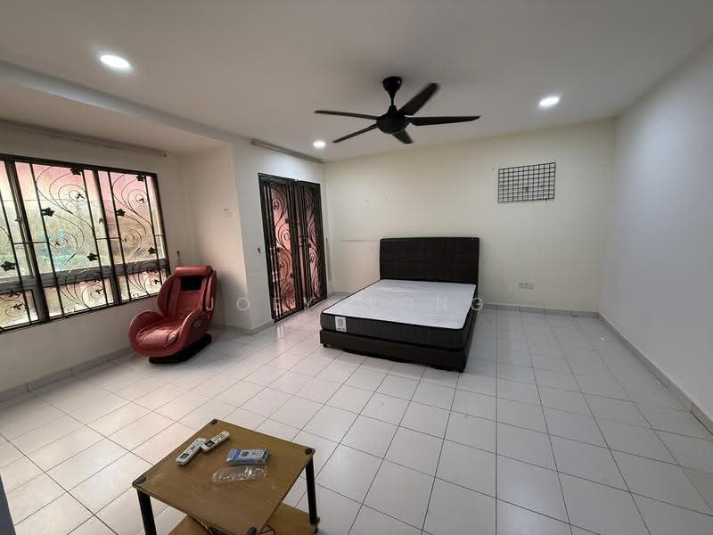 2.5-storey Terraced House for Rent in Taman Damai Utama (Bandar Kinrara) - Joey Wong - Bedroom - PropertyGuru.com.my