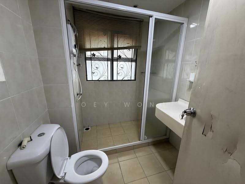 2.5-storey Terraced House for Rent in Taman Damai Utama (Bandar Kinrara) - Joey Wong - Bathroom - PropertyGuru.com.my