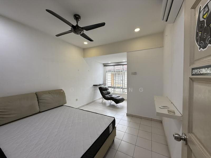 2.5-storey Terraced House for Rent in Taman Damai Utama (Bandar Kinrara) - Joey Wong - Bedroom - PropertyGuru.com.my