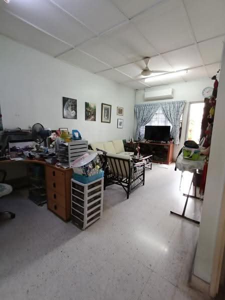 Rumah Teres 1-Tingkat untuk Dijual di SS18 (Subang Jaya) - Celia Tan - Living Room - PropertyGuru.com.my