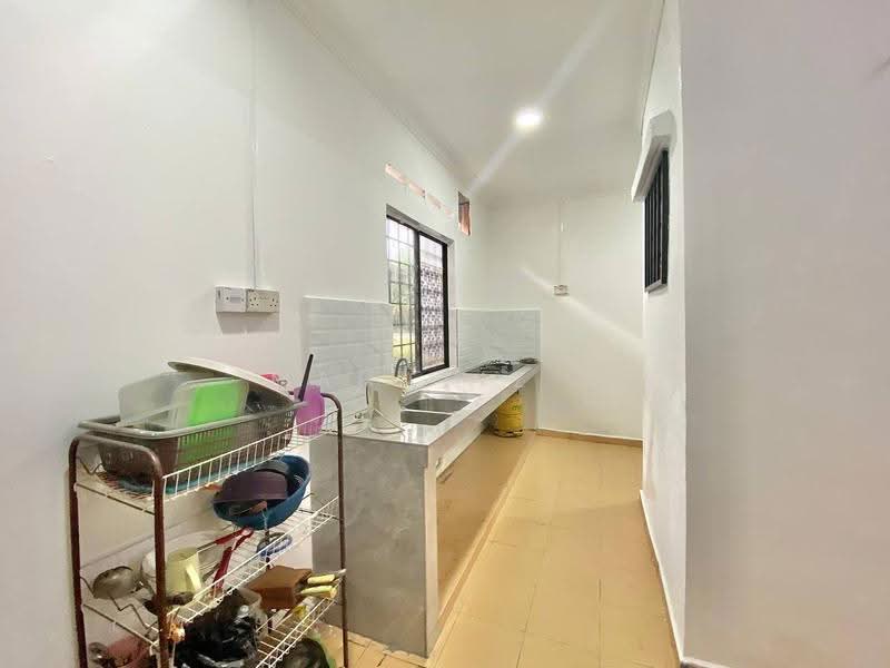 Terraced House for Sale in Bandar Mahkota Banting (Tanjong Duabelas) - Mahafiz . - Kitchen - PropertyGuru.com.my
