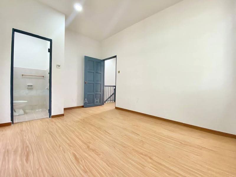 Terraced House for Sale in Bandar Mahkota Banting (Tanjong Duabelas) - Mahafiz . - Interior - PropertyGuru.com.my