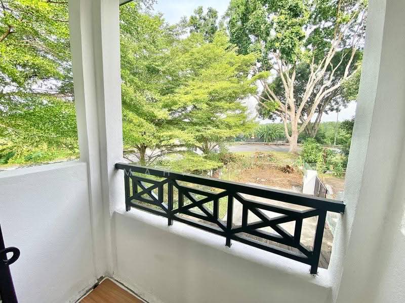 Terraced House for Sale in Bandar Mahkota Banting (Tanjong Duabelas) - Mahafiz . - Balcony - PropertyGuru.com.my