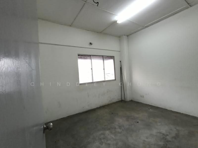Kedai untuk Disewa di Pekan Ampang (Ampang) - Chinddeey Khong - Interior - PropertyGuru.com.my