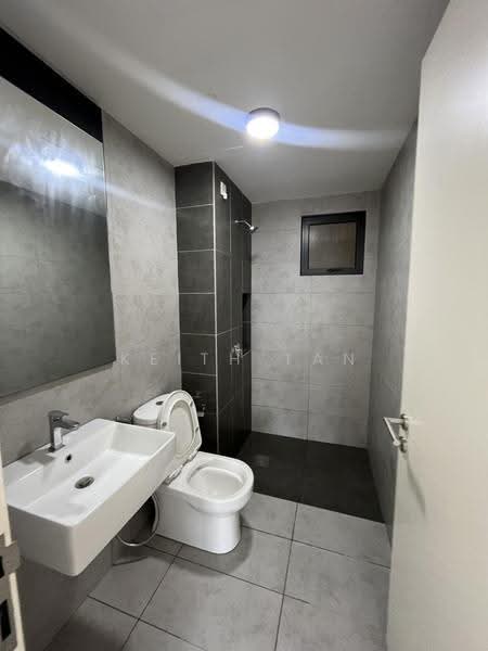 Kediaman Servis untuk Dijual di D'Erica - Keith Tan - Bathroom - PropertyGuru.com.my