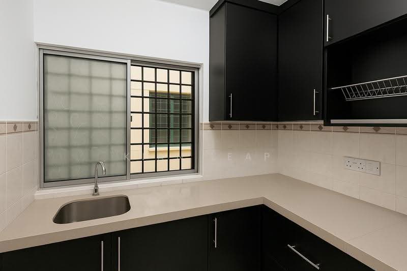 Kondominium untuk Dijual di Ketumbar Heights - Kian Leap - Kitchen - PropertyGuru.com.my