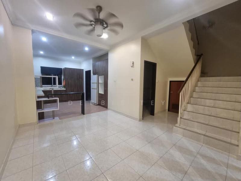 Terraced House for Rent in Taman Impian Indah (Bukit Jalil) - Debbie Tey - Living Room - PropertyGuru.com.my